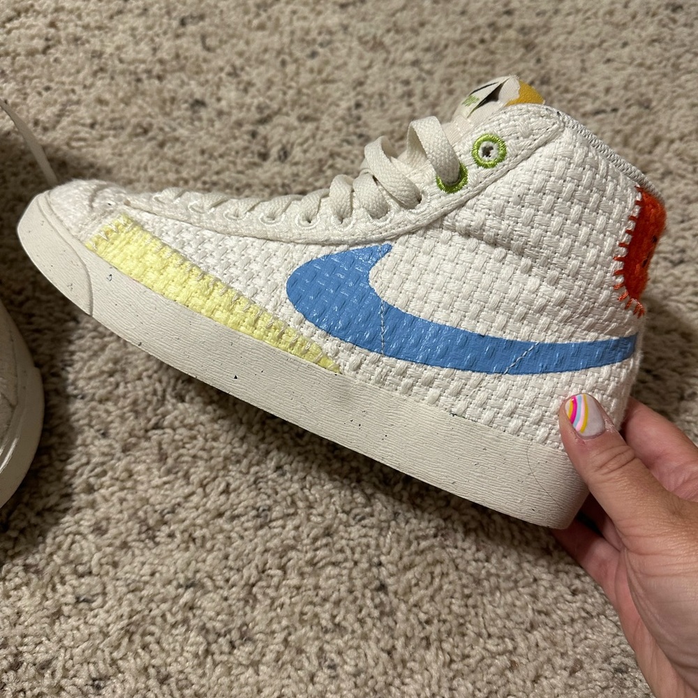 Nike Blazer Mid 77- Hemp 
Next Nature Citron Tint Sail (Women's)- Size 8